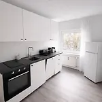 Moderne Und Grosse Direkt Am Rhein Apartament Kolonia